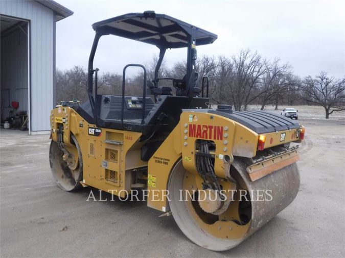 2017 CATERPILLAR CB54