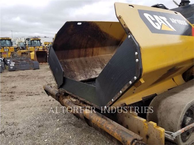 2016 CATERPILLAR AP1055