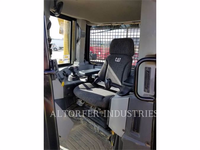 2014 CATERPILLAR D8T