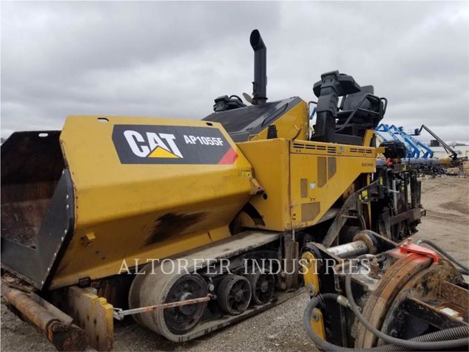2016 CATERPILLAR AP1055