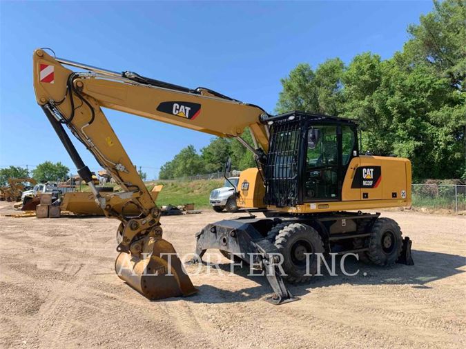 2018 CATERPILLAR M320