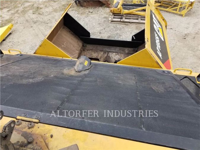 2016 CATERPILLAR AP1055