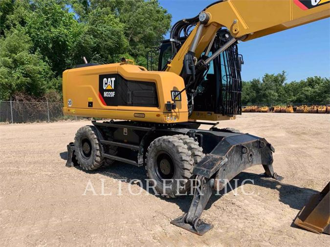 2018 CATERPILLAR M320