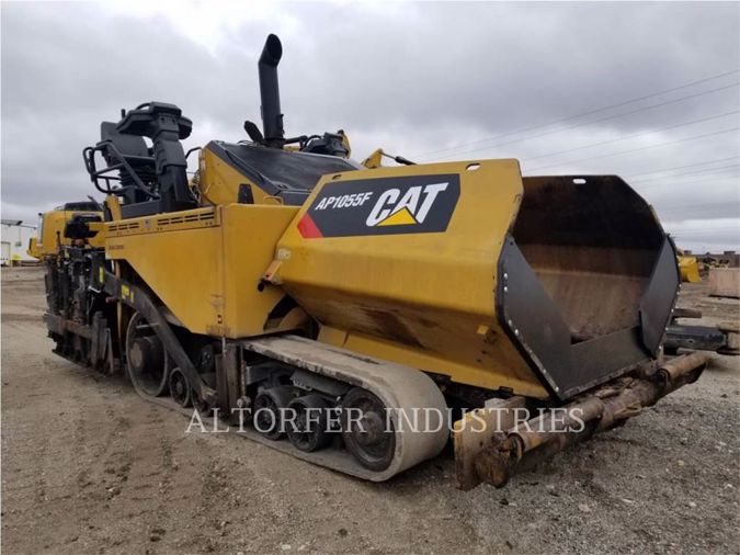 2016 CATERPILLAR AP1055