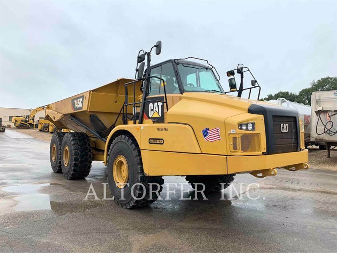 2015 CATERPILLAR 745
