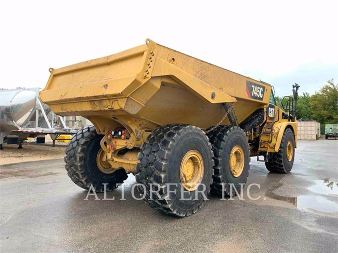 2015 CATERPILLAR 745