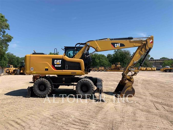 2018 CATERPILLAR M320