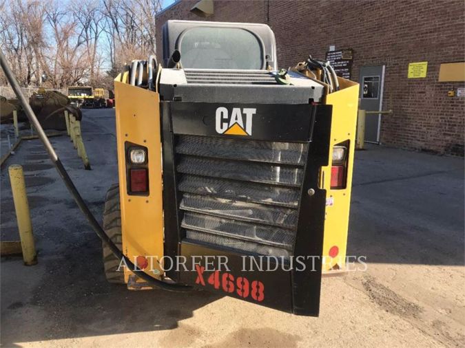 2015 CATERPILLAR 246