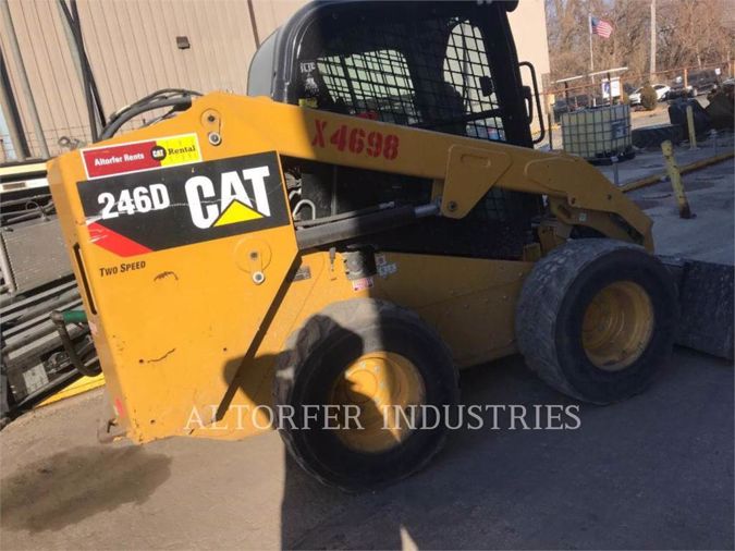 2015 CATERPILLAR 246