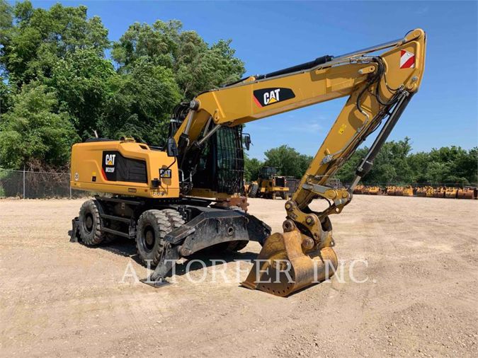 2018 CATERPILLAR M320