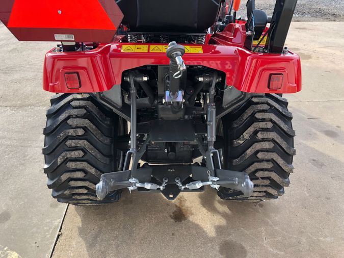 2020 MASSEY FERGUSON GC1725