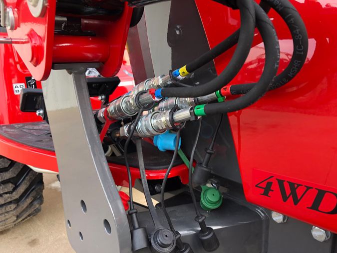 2020 MASSEY FERGUSON GC1725