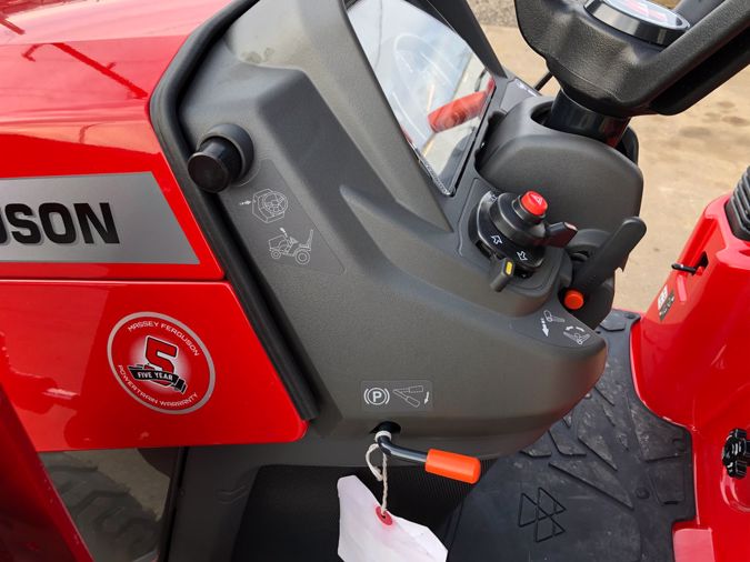 2020 MASSEY FERGUSON GC1725