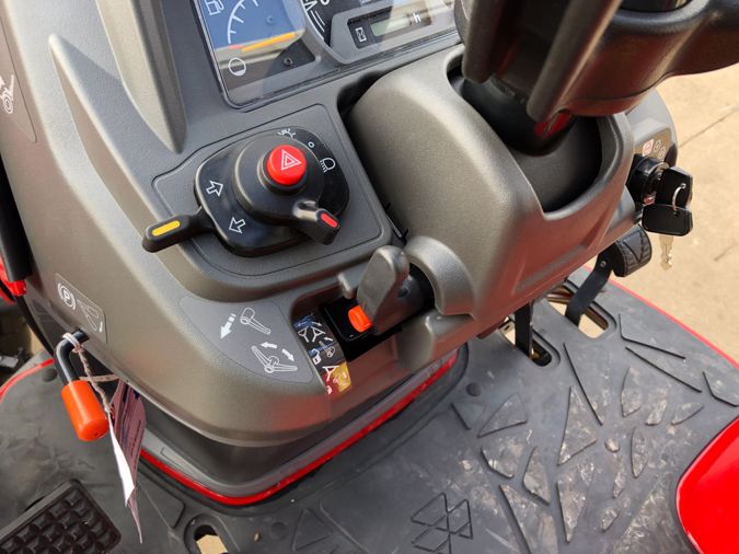 2020 MASSEY FERGUSON GC1725