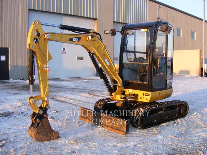 2018 CATERPILLAR 302