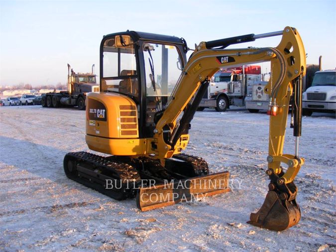 2018 CATERPILLAR 302
