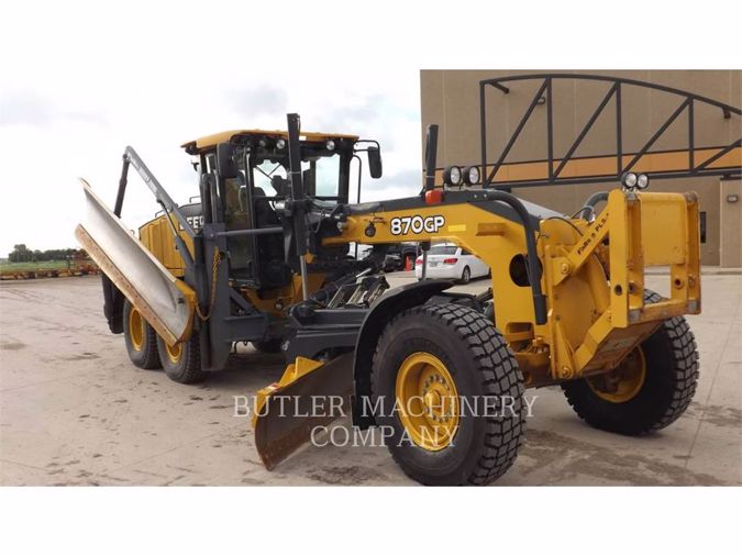 2013 JOHN DEERE 870GP