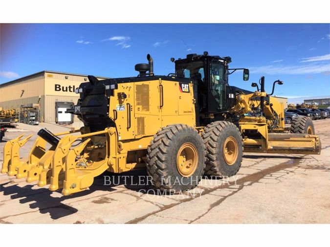 2018 CATERPILLAR 18M