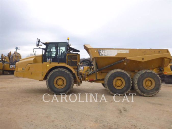 2018 CATERPILLAR 740
