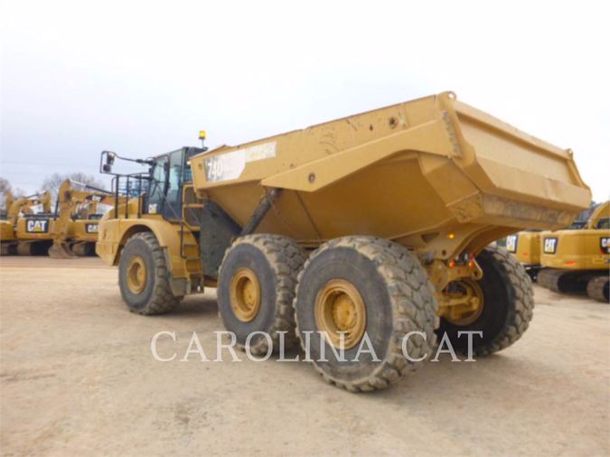 2018 CATERPILLAR 740