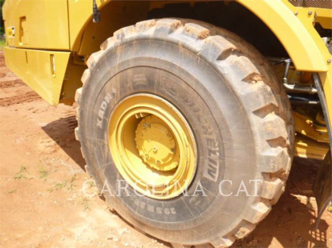 2018 CATERPILLAR 740