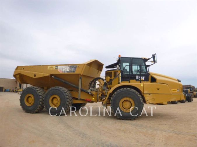 2018 CATERPILLAR 740