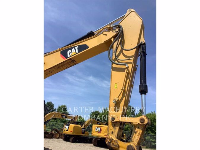 2015 CATERPILLAR 329