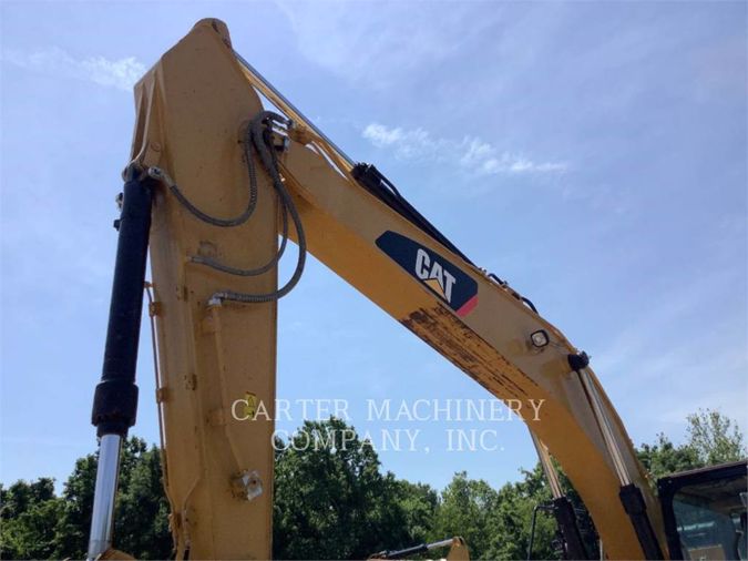 2015 CATERPILLAR 329