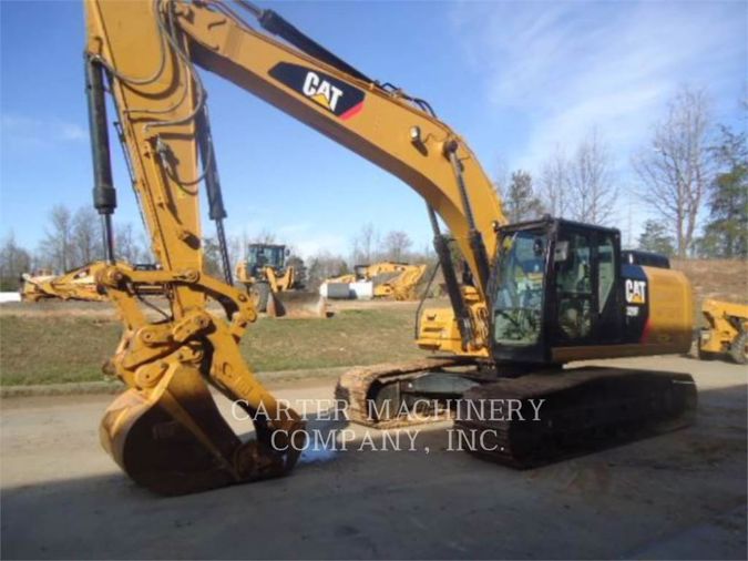 2015 CATERPILLAR 329