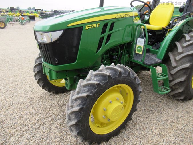 2019 JOHN DEERE 5075E