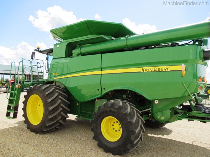 2015 JOHN DEERE S690
