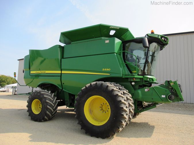2015 JOHN DEERE S690