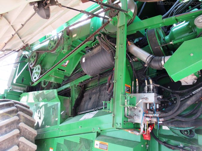 2015 JOHN DEERE S690