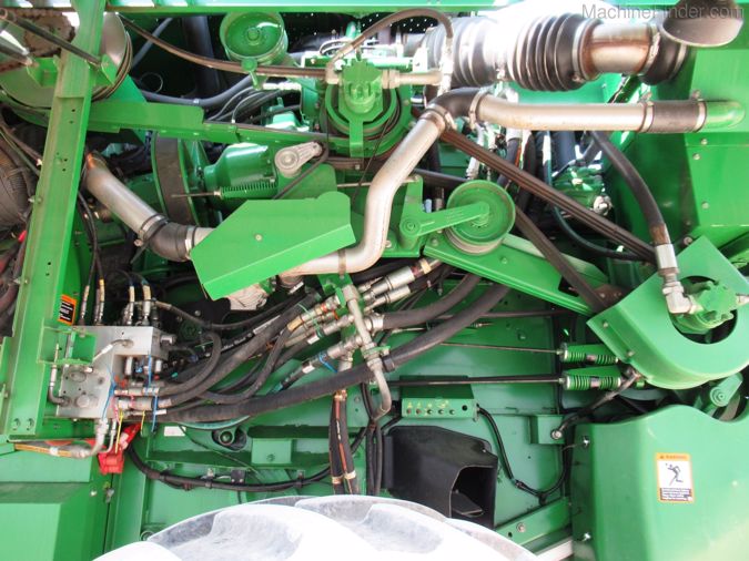 2015 JOHN DEERE S690
