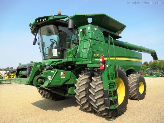 2015 JOHN DEERE S690