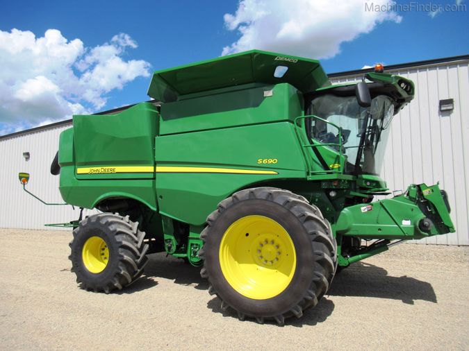 2015 JOHN DEERE S690