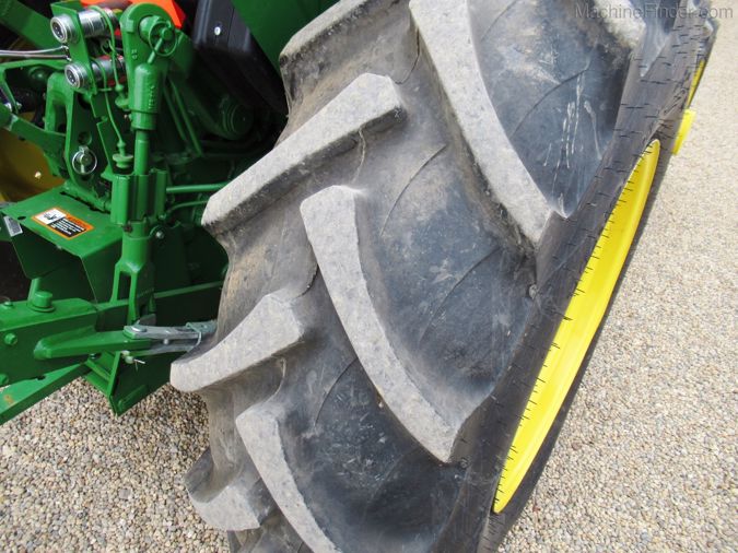 2019 JOHN DEERE 5075E