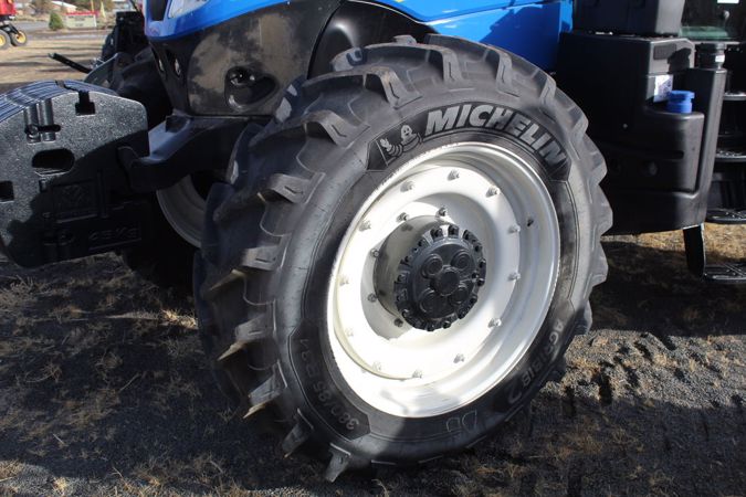 2019 NEW HOLLAND T7.270