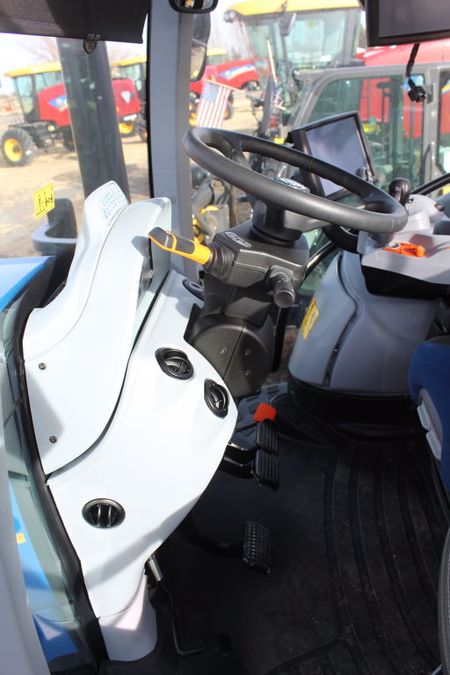 2019 NEW HOLLAND T7.270