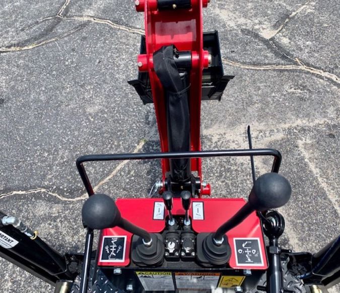 2020 MAHINDRA 1626