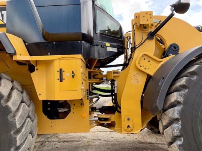 2015 CATERPILLAR 930M