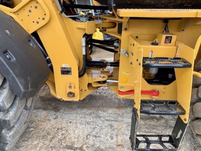 2015 CATERPILLAR 930M