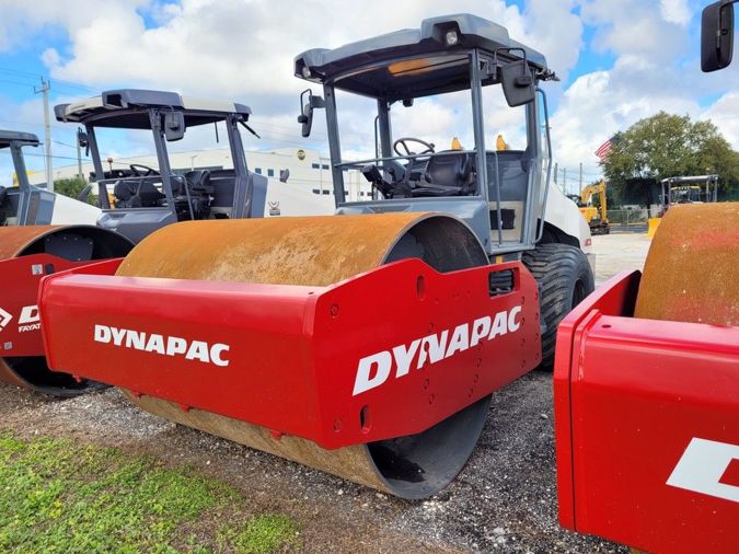 2017 DYNAPAC CA2500
