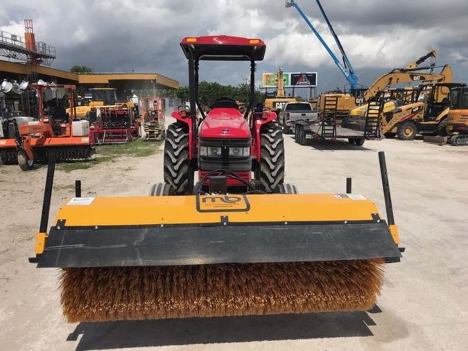 2018 MAHINDRA 5570