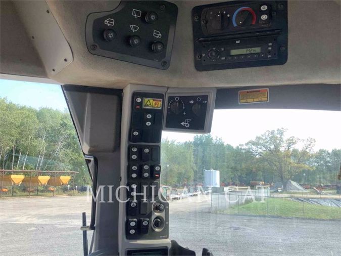 2010 CATERPILLAR 140M