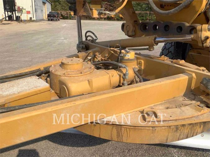 2010 CATERPILLAR 140M