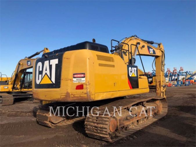 2015 CATERPILLAR 329