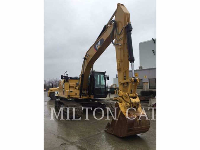 2017 CATERPILLAR 323F