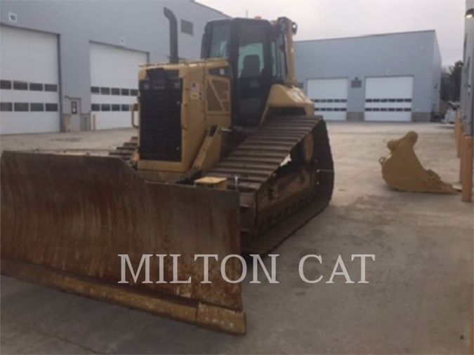 2015 CATERPILLAR D6N