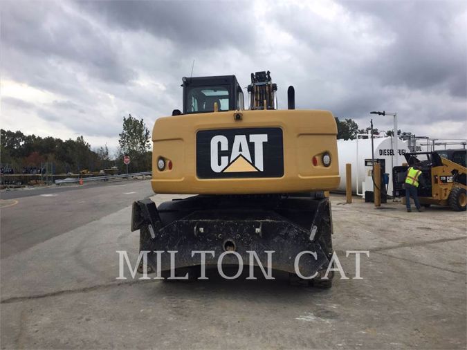 2011 CATERPILLAR M316